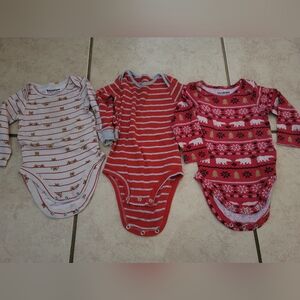Christmas 12m long sleeve onsies 3 for 1!!